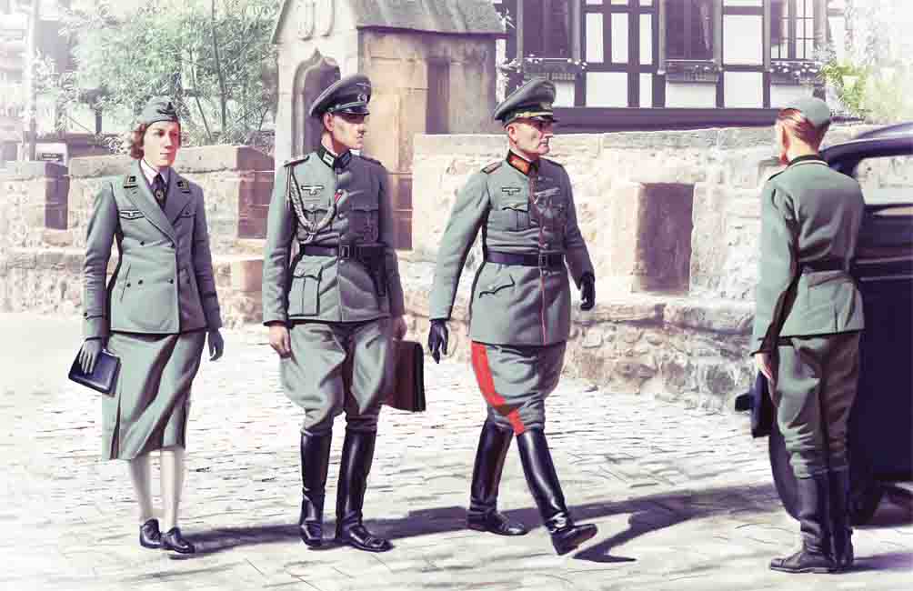 ICM35611 - WWII German Staff Personnel (4 figures)