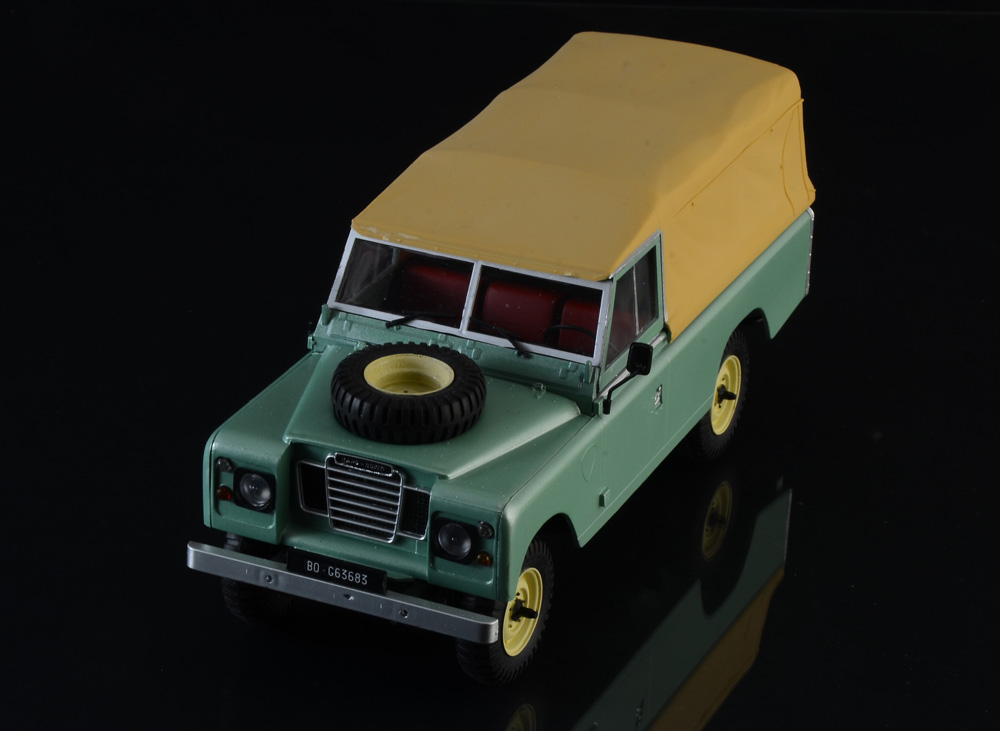 3665 - Land Rover 109 LWB