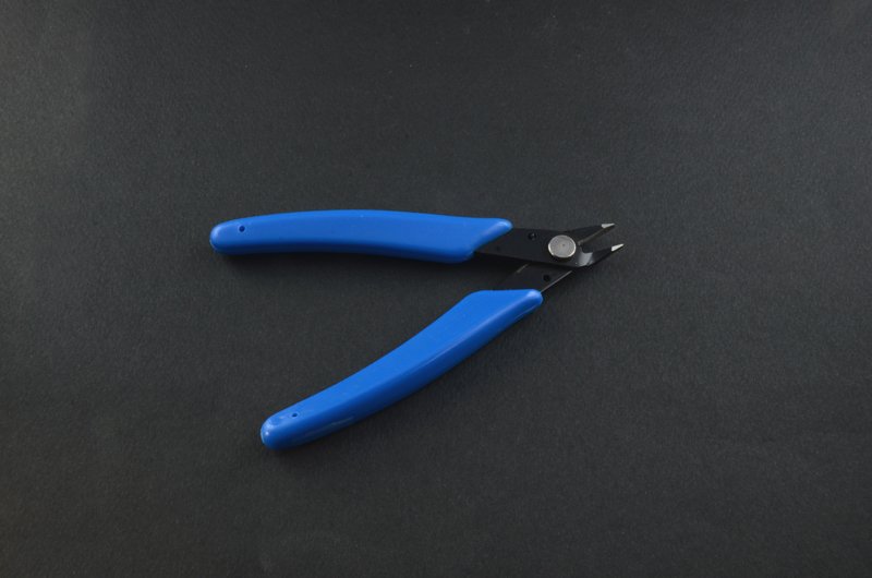 50828 - - Alicate profissional de corte